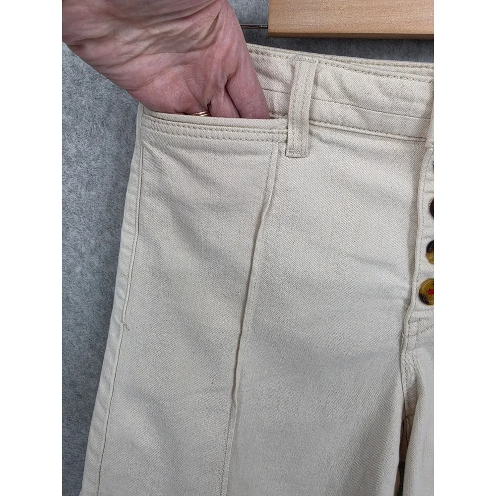 Anthropologie Pilcro Slim Boyfriend Denim Jean Shorts Cream Button Fly Sz 28 - Picture 12 of 16